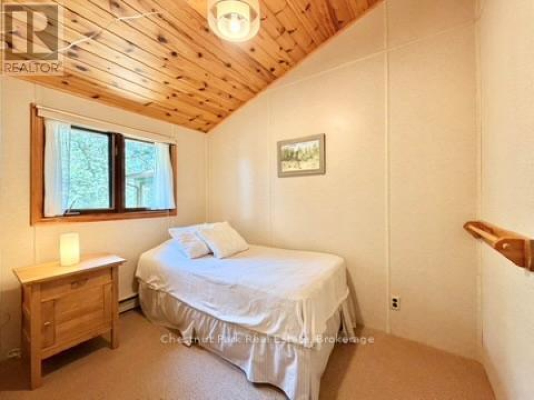 1062 ELMHURST LANE, Kennisis Lake