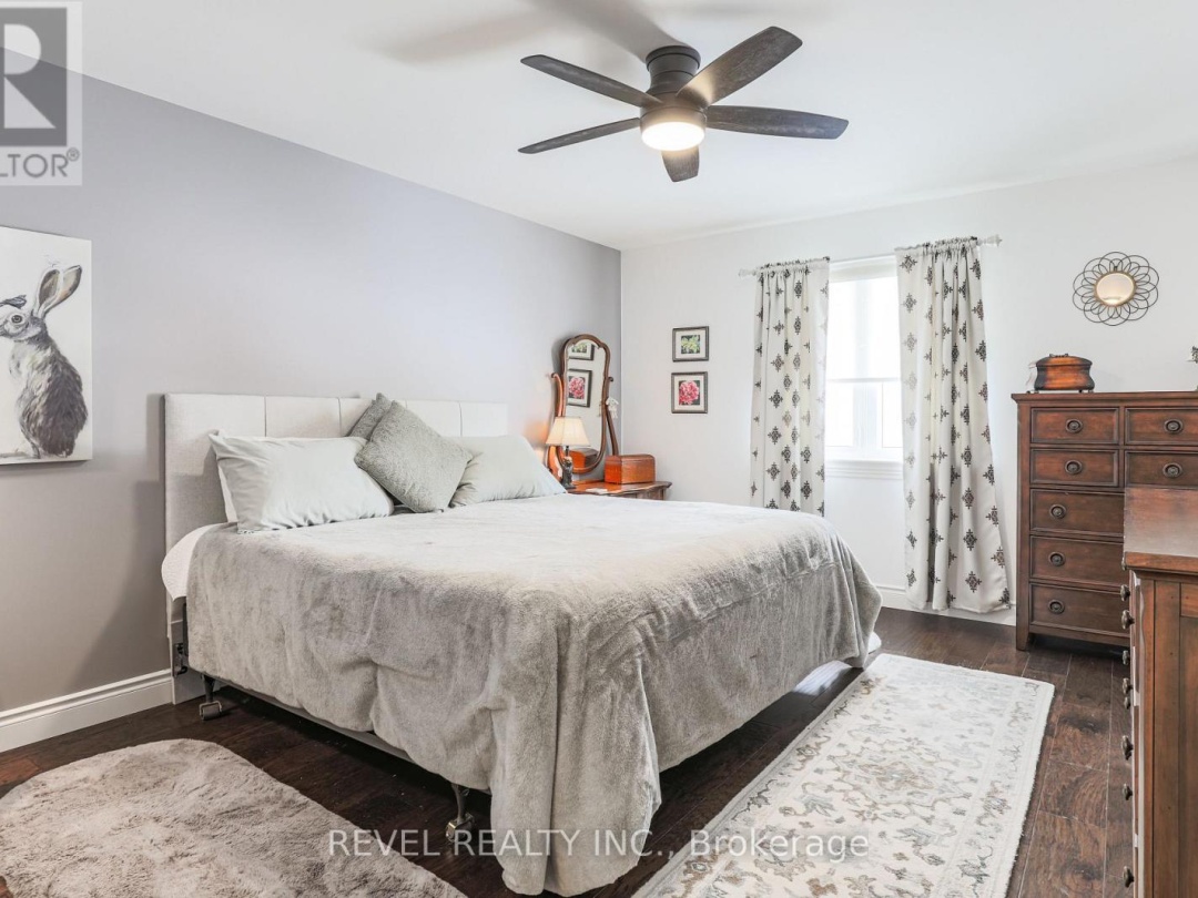 35 BRUCE CRESCENT, 