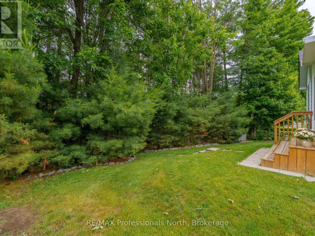 4 RED MAPLE COURT, 