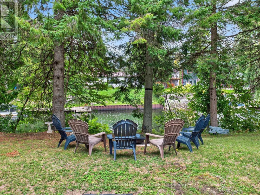 82 RIVERBANK ROAD, 