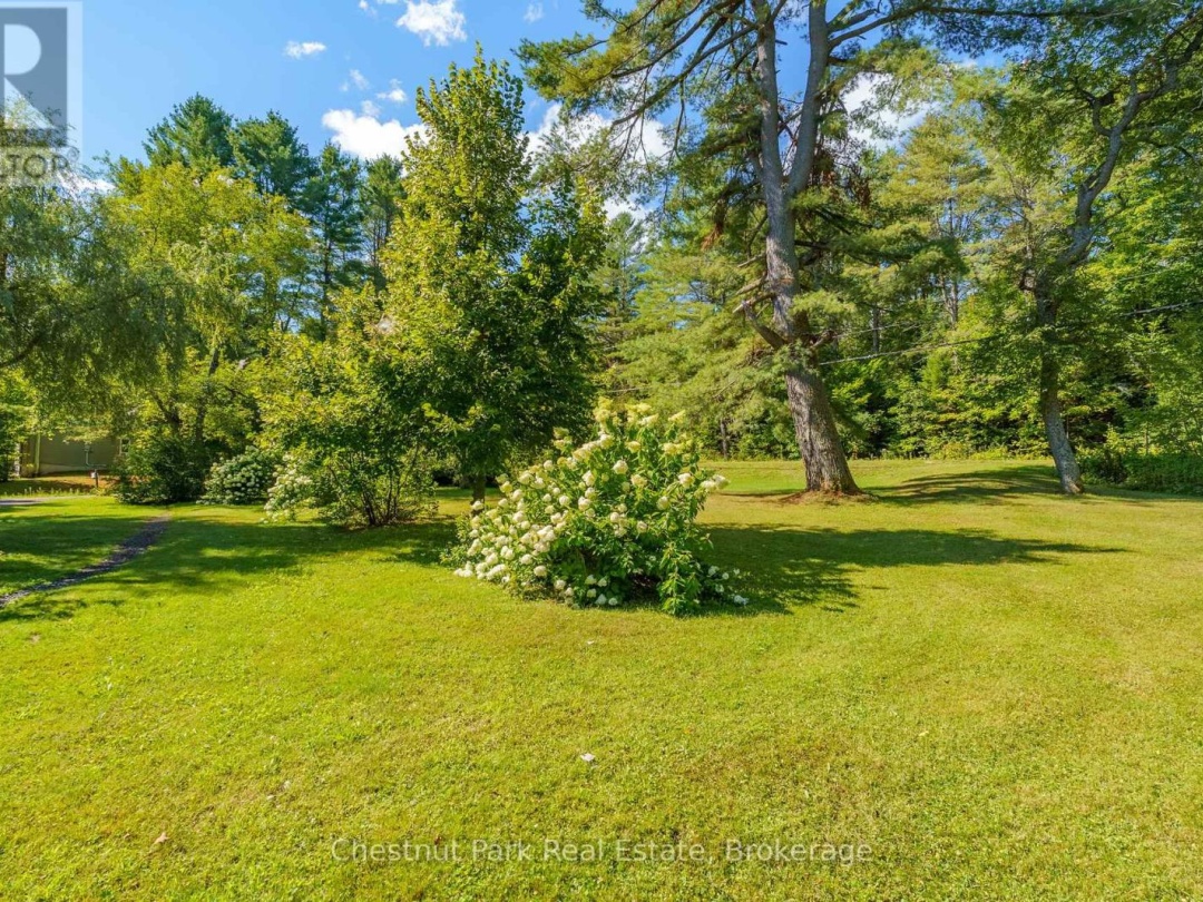1047 NAISMITH ROAD E, 