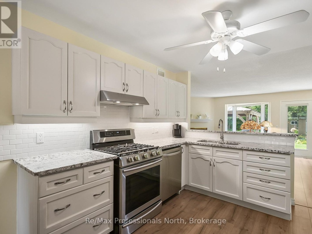 21 WOODMAN'S CHART, Gravenhurst (Muskoka (S))