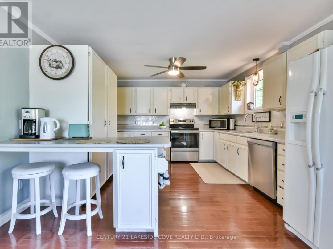 3976 Woodland Drive, Ramara