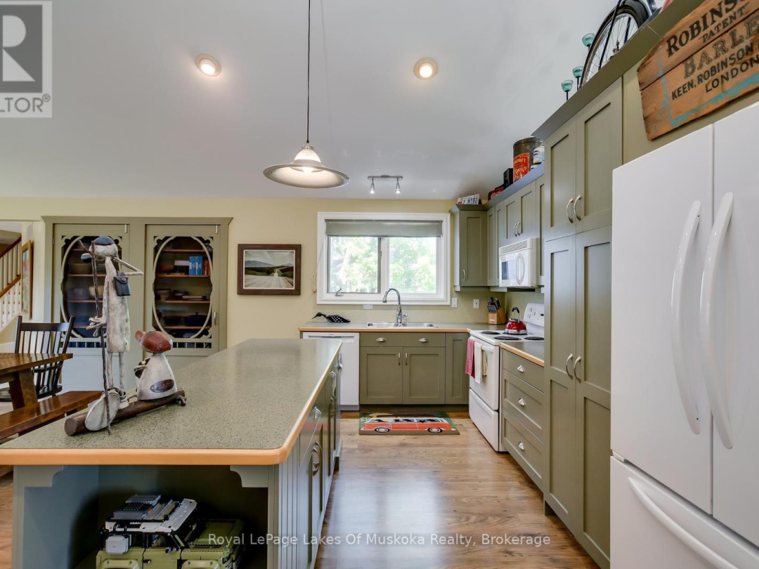 230 Ecclestone Drive, Bracebridge