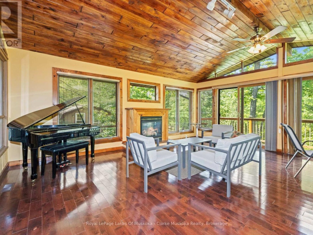 104 POINTS OF VIEW ROAD, 