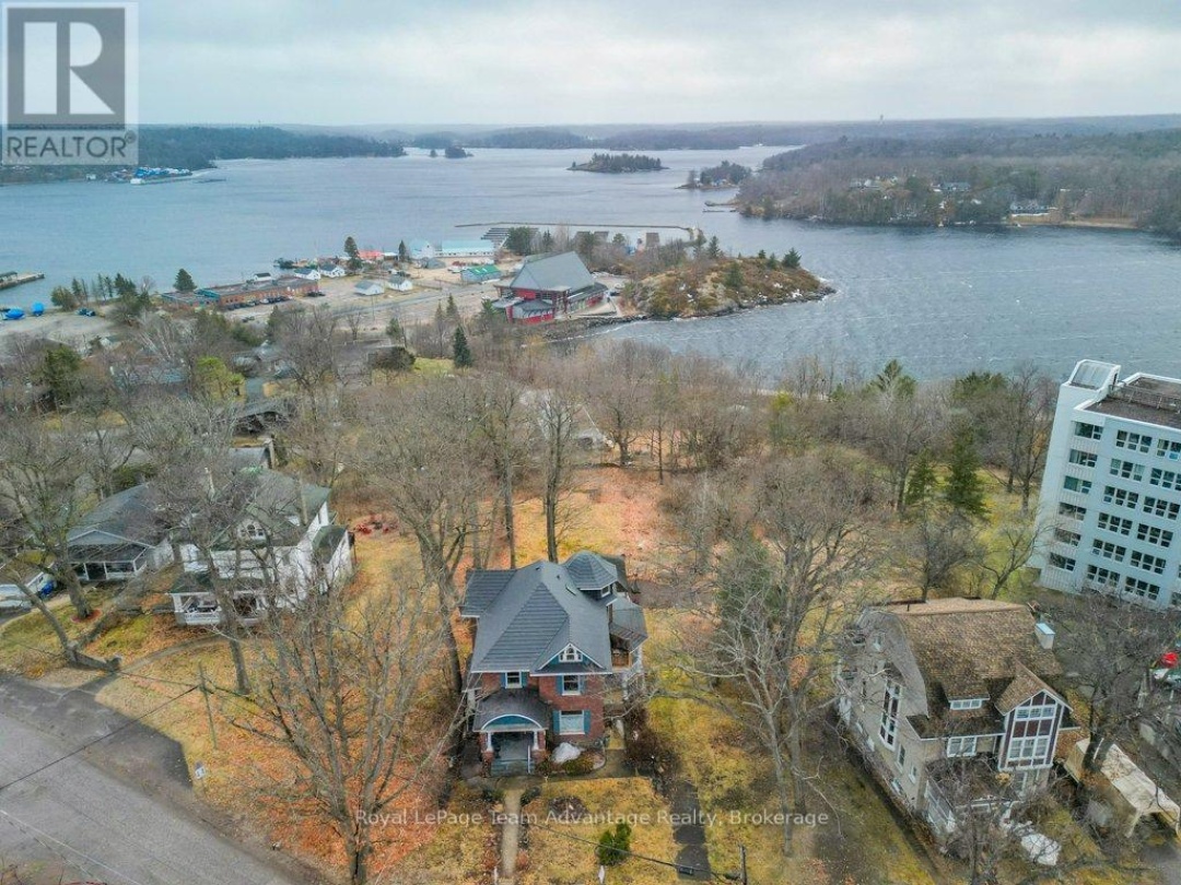 20 Belvedere Avenue, Parry Sound
