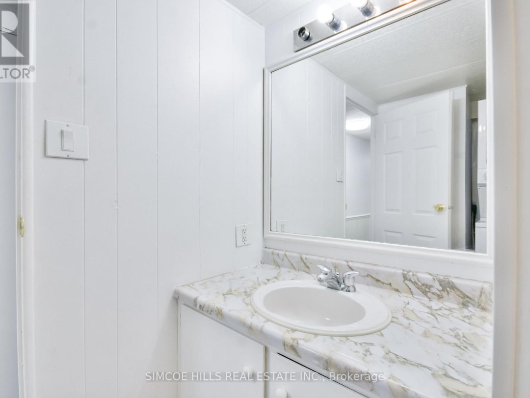 98 - 580 WEST STREET S, 