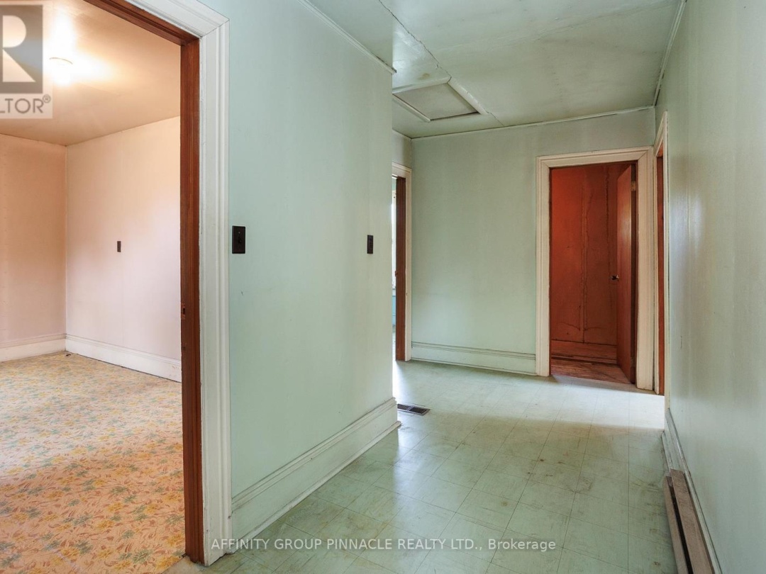 1850 VICTORIA ROAD, 