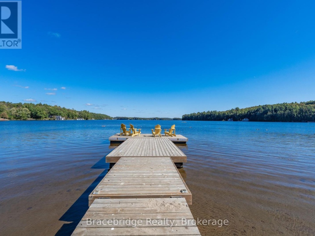 B101 B2 1869 Muskoka Rd 118 Highway W, 