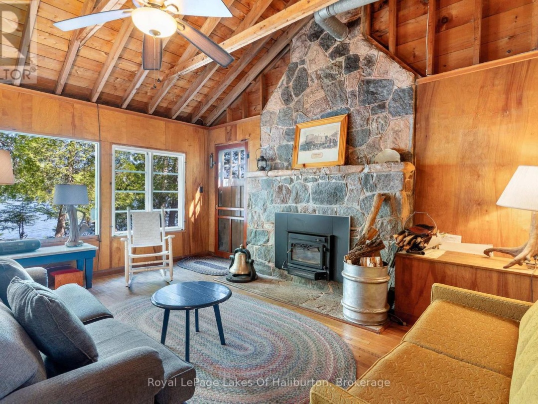 1096 Reg's Trail, Drag Lake