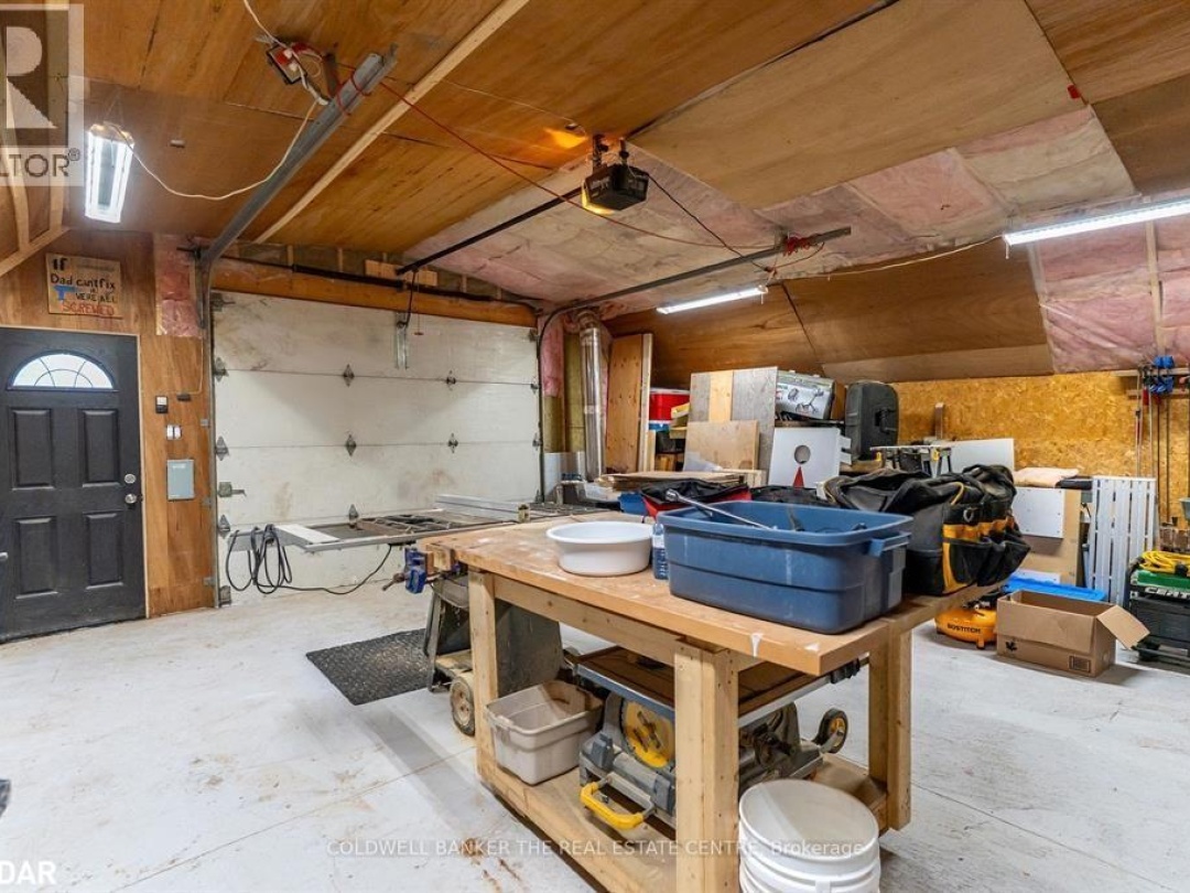 7 LEACH Street, 