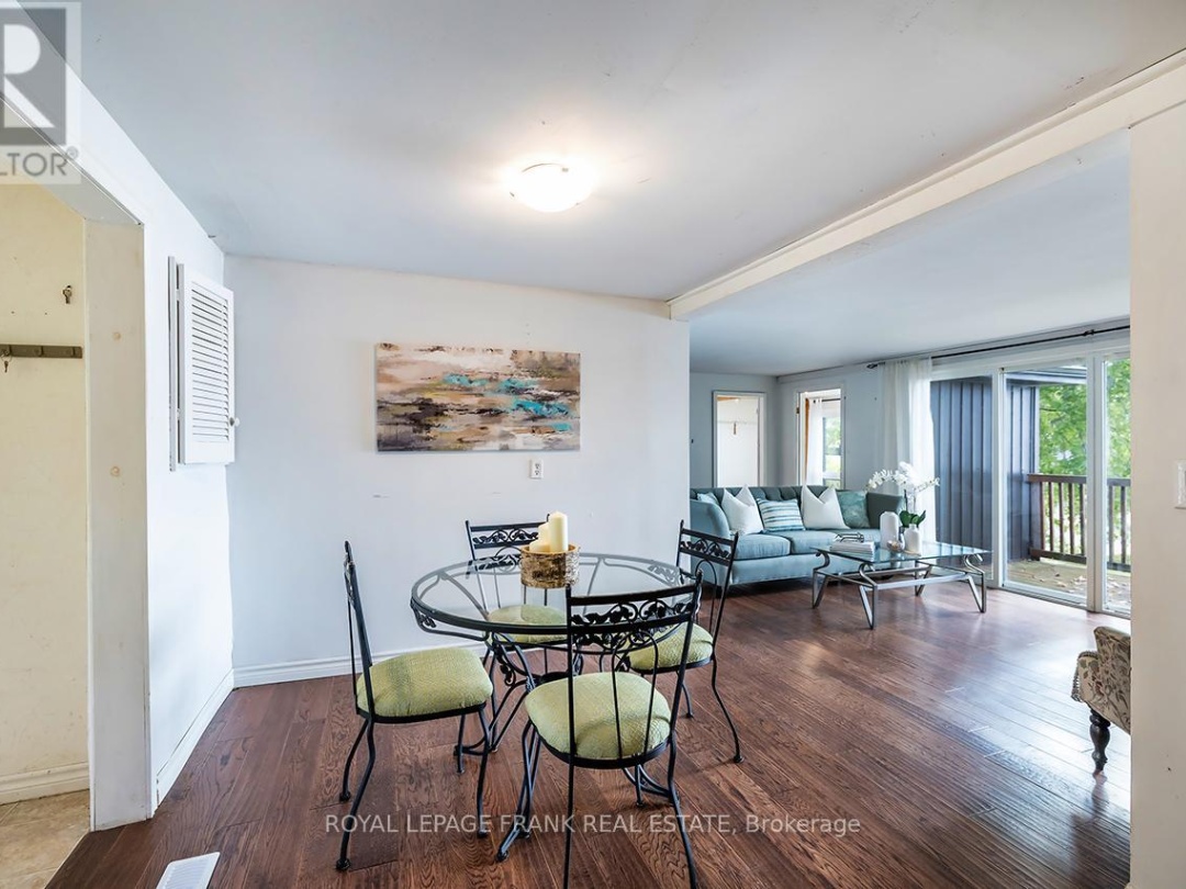 119 OAKDENE CRESCENT, 