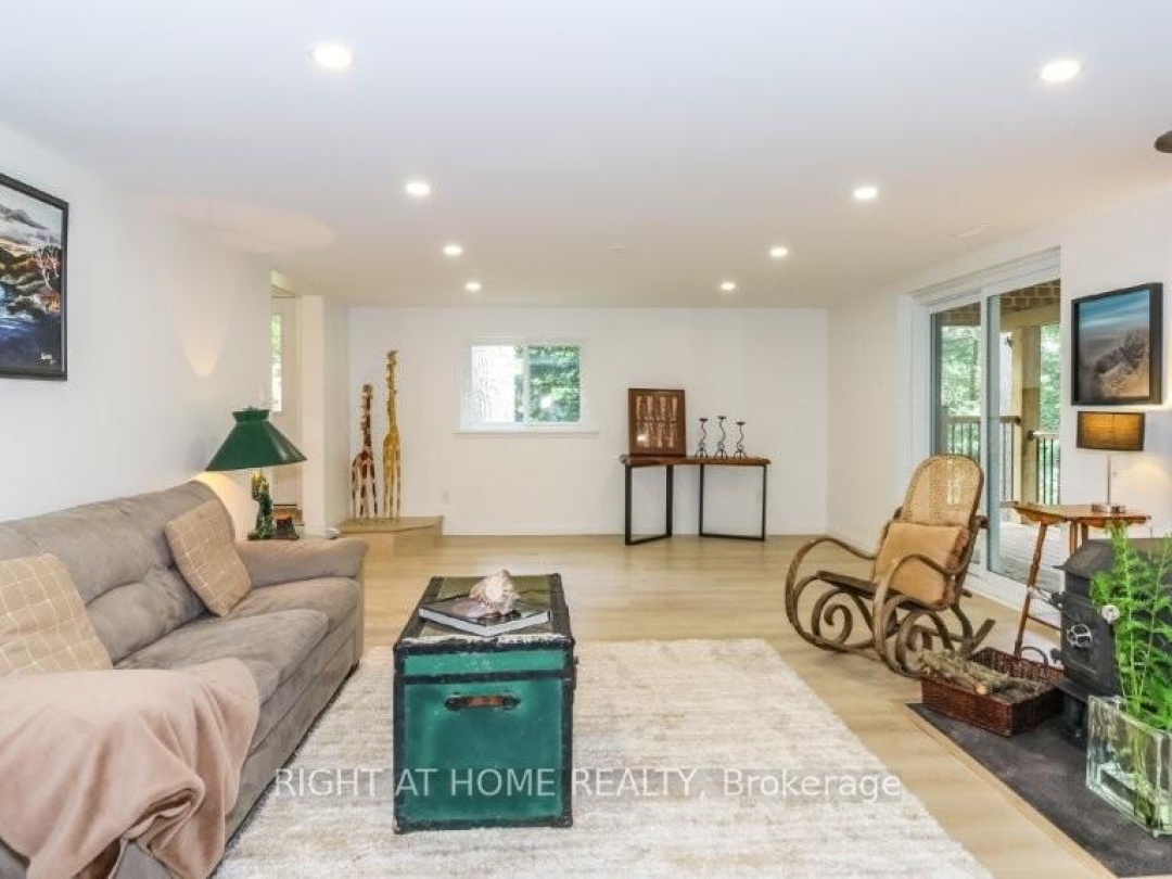 7459 ISLAND CRESCENT, 