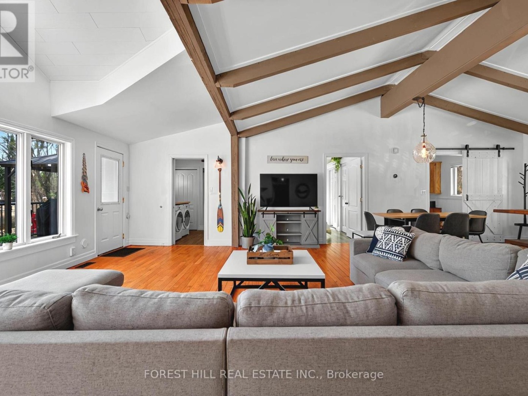 31 Glen Acres Road, Big East Lake