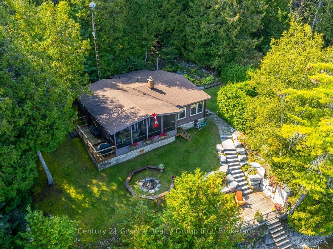 118 Griffin Drive, Four Mile Lake