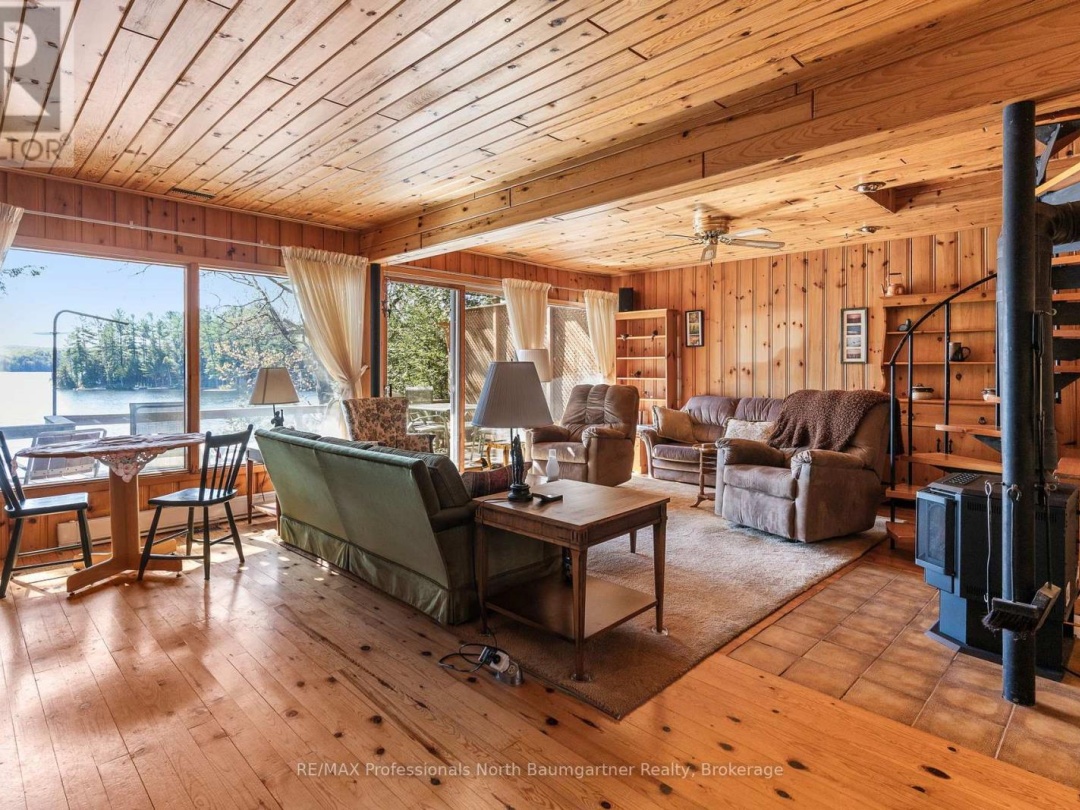 6469 Kennisis Lake Road, Kennisis Lake