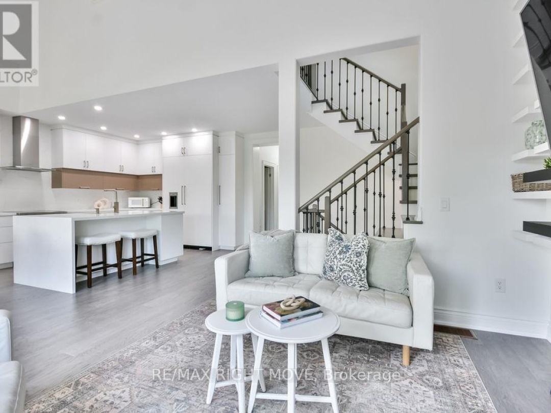 28 - 10 INVERMARA COURT, 