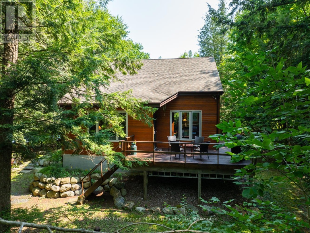 18 Meharg Drive, Manitouwabing Lake