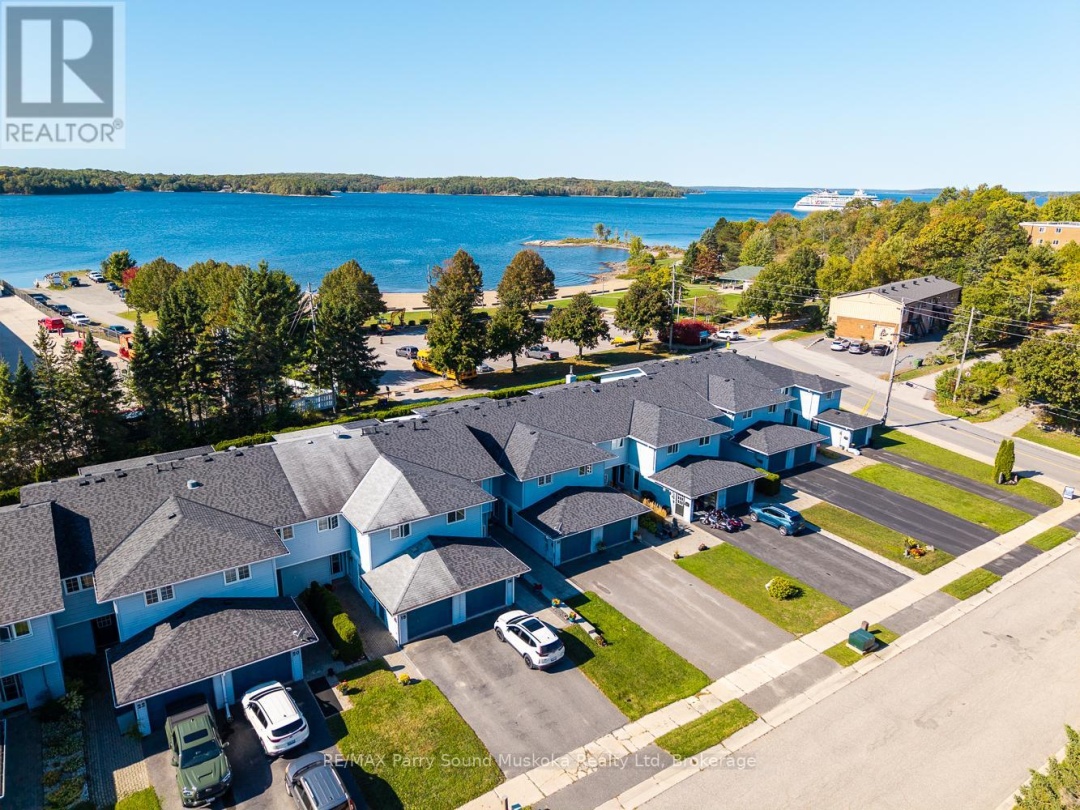 18 GEORGIAN BAY AVENUE, 