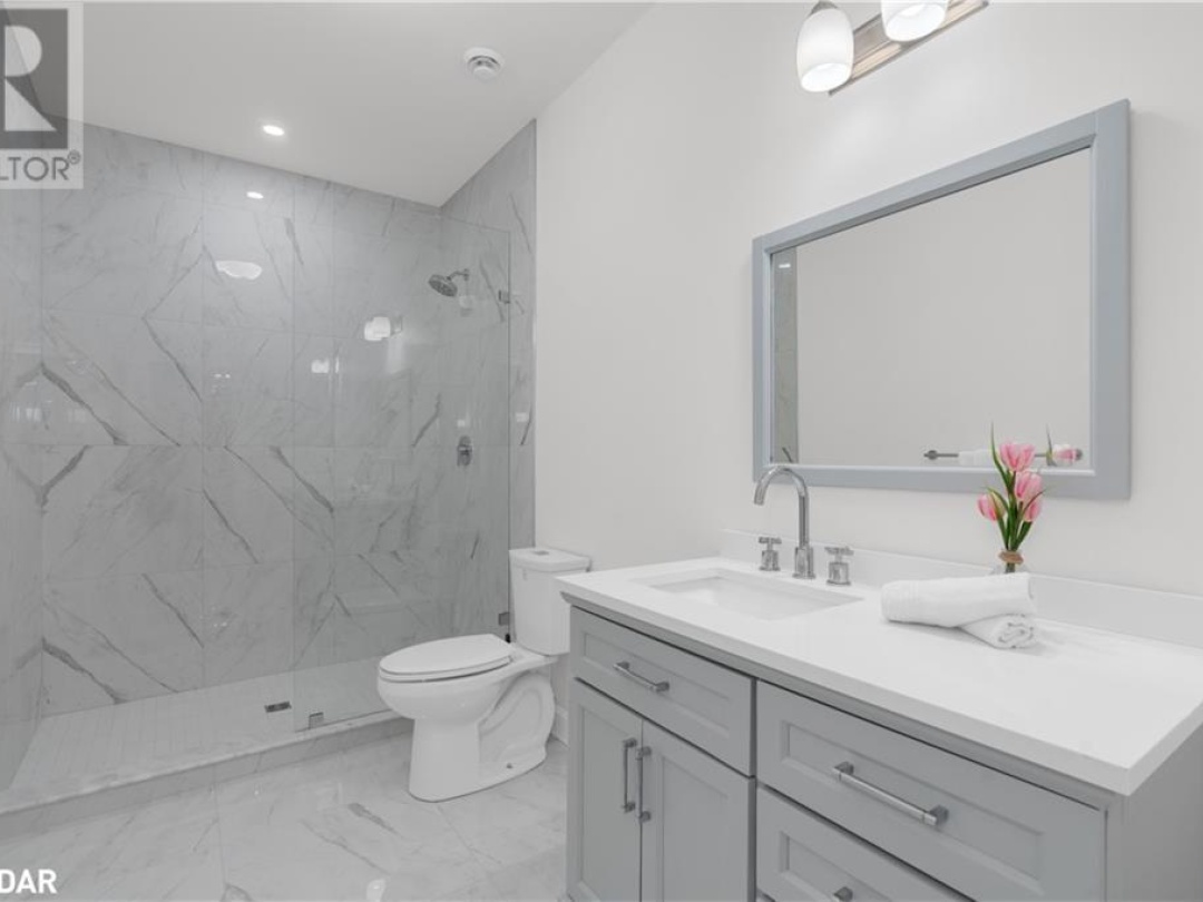 12 Thoroughbred Drive, Oro-Medonte