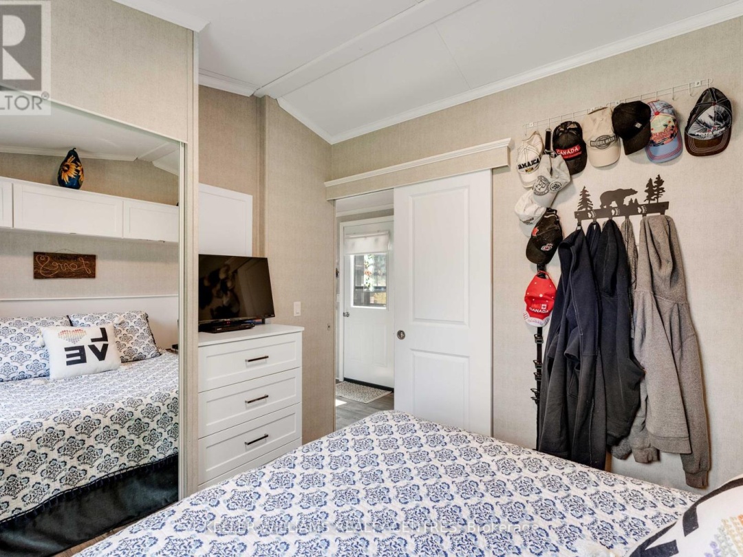 #38 Lakeridge 1047 Bonnie Lake Camp Road, Bracebridge (Macaulay)