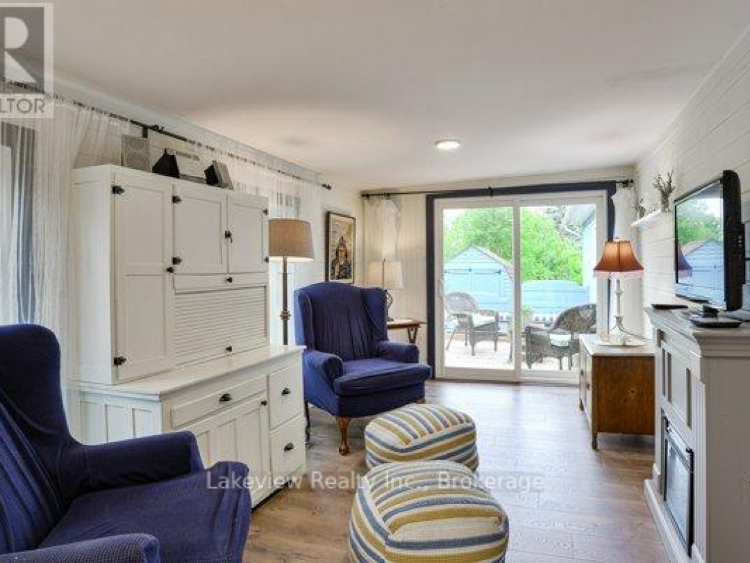 17 MONTGREENAN DRIVE, 