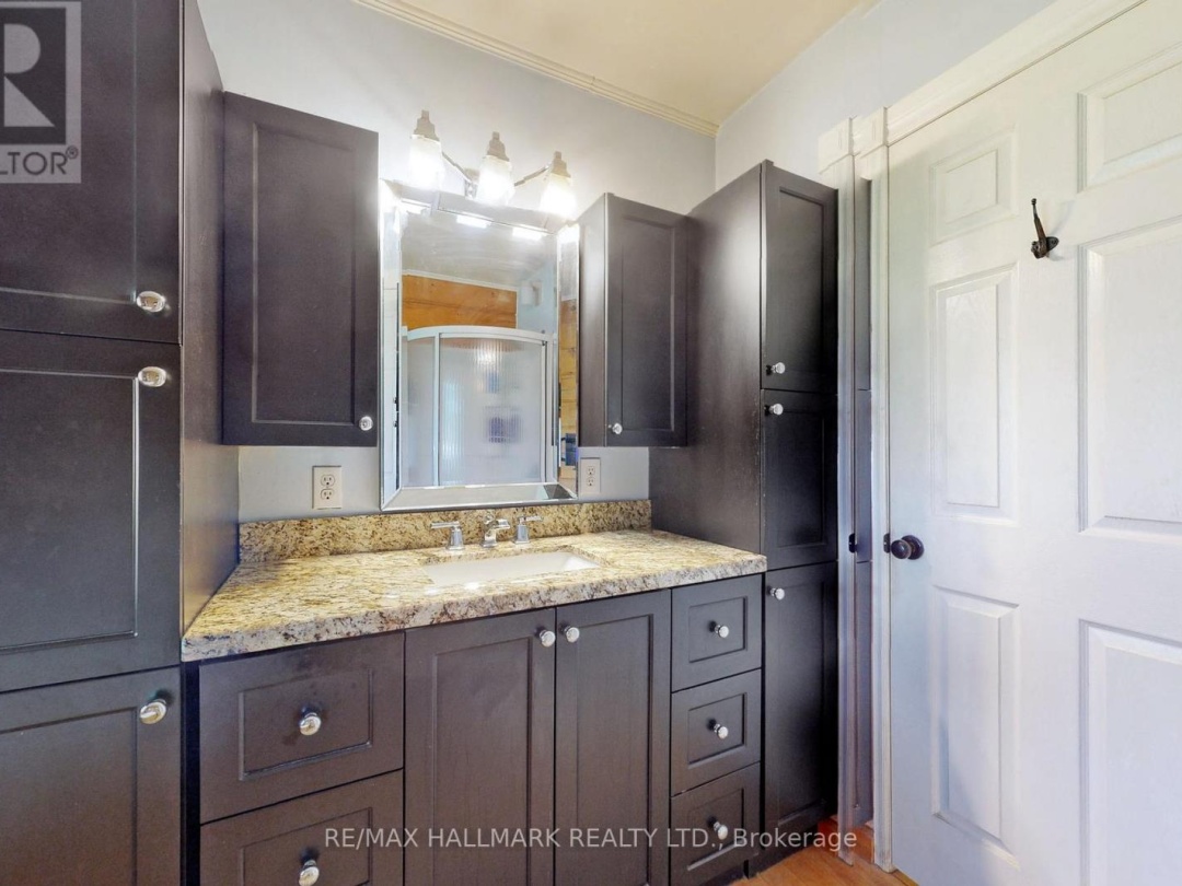 4017 Dalrymple Drive, Dalrymple Lake