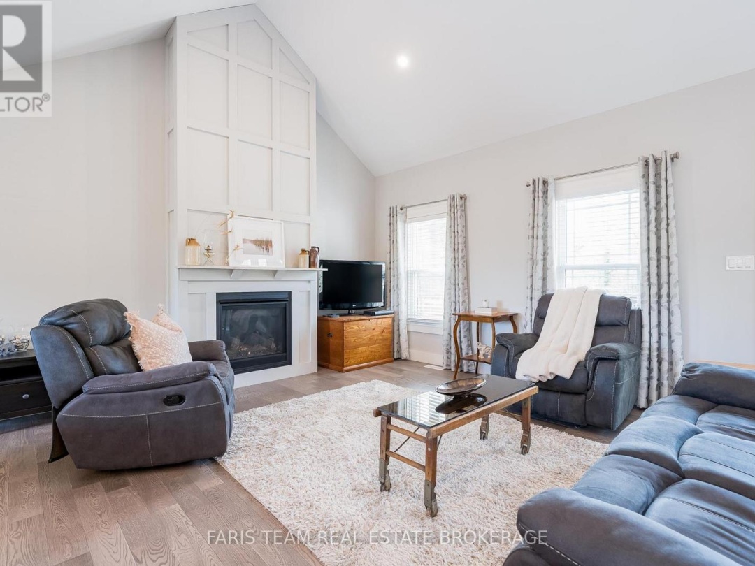 7589 CRONK SIDE ROAD, 