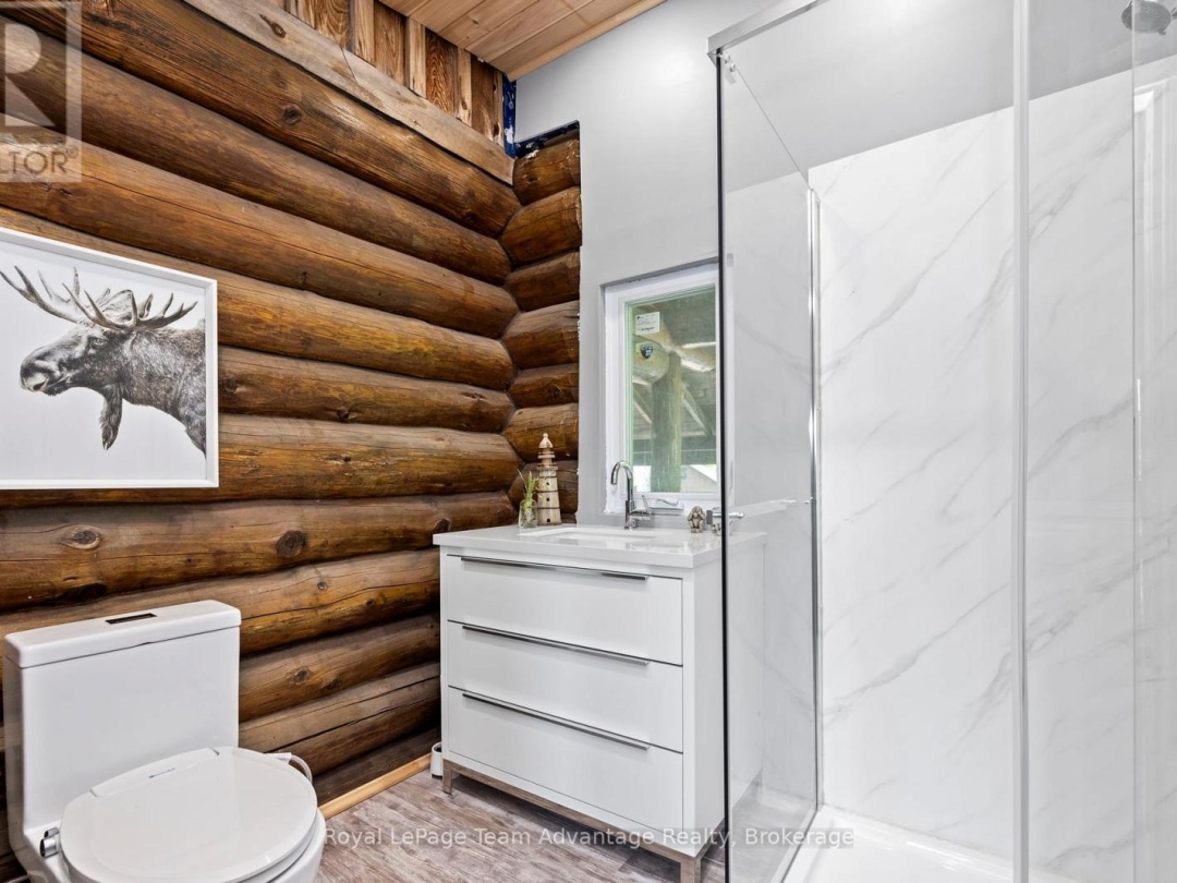 25 LIMBERT LANE N, 