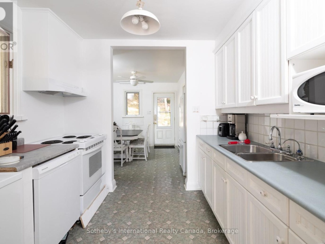 1-1076 BIRCH POINT ROAD, Lake Muskoka