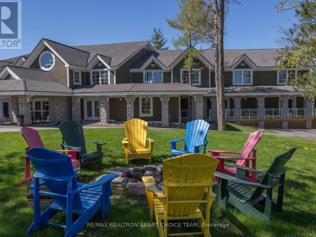 L204 C1&C2 1869 Muskoka 118 Road W, 