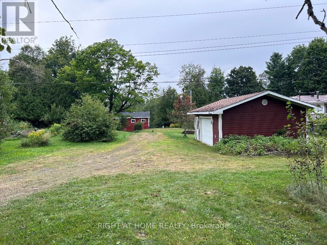 104 Lakeside Drive, Manitouwabing Lake