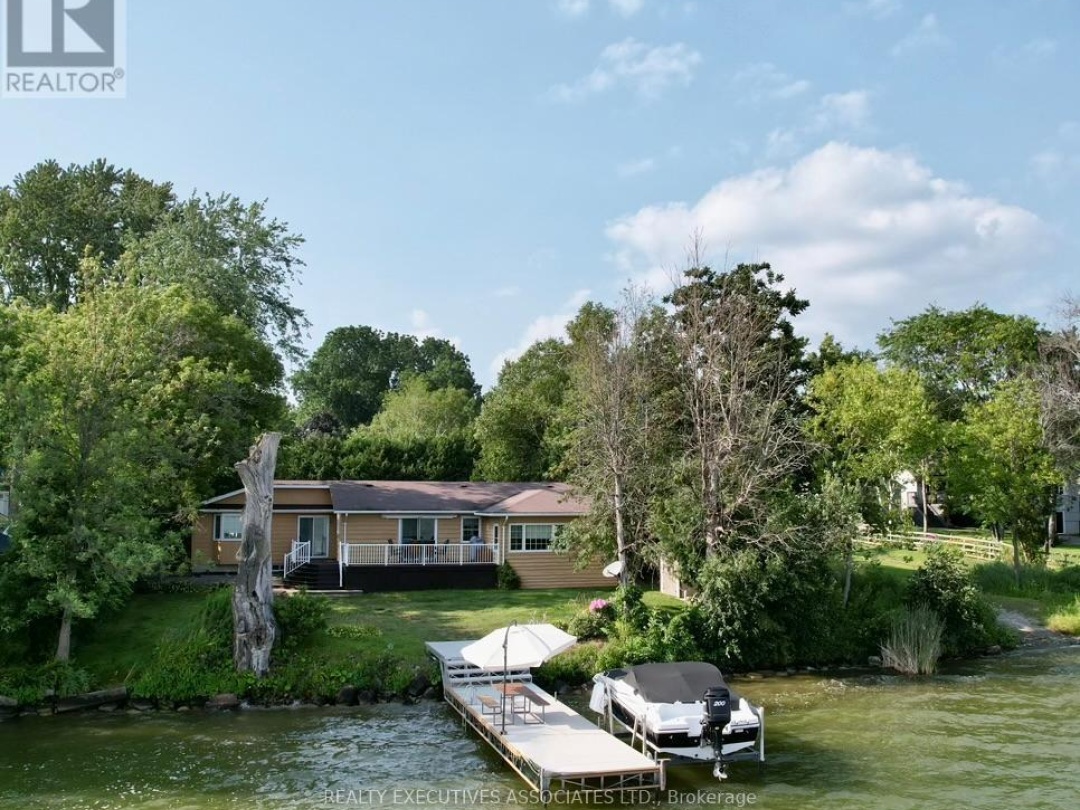 22 Lakeview Boulevard, Lake Scugog