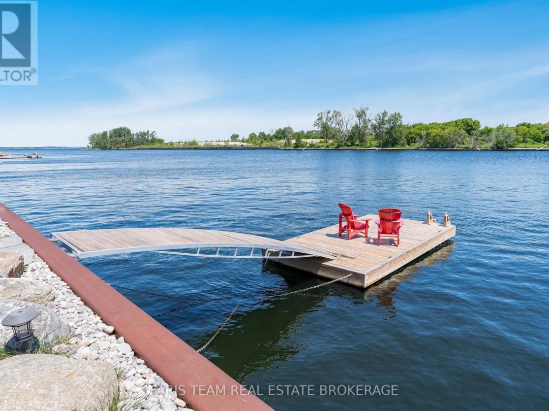 7 DOCK LANE, 