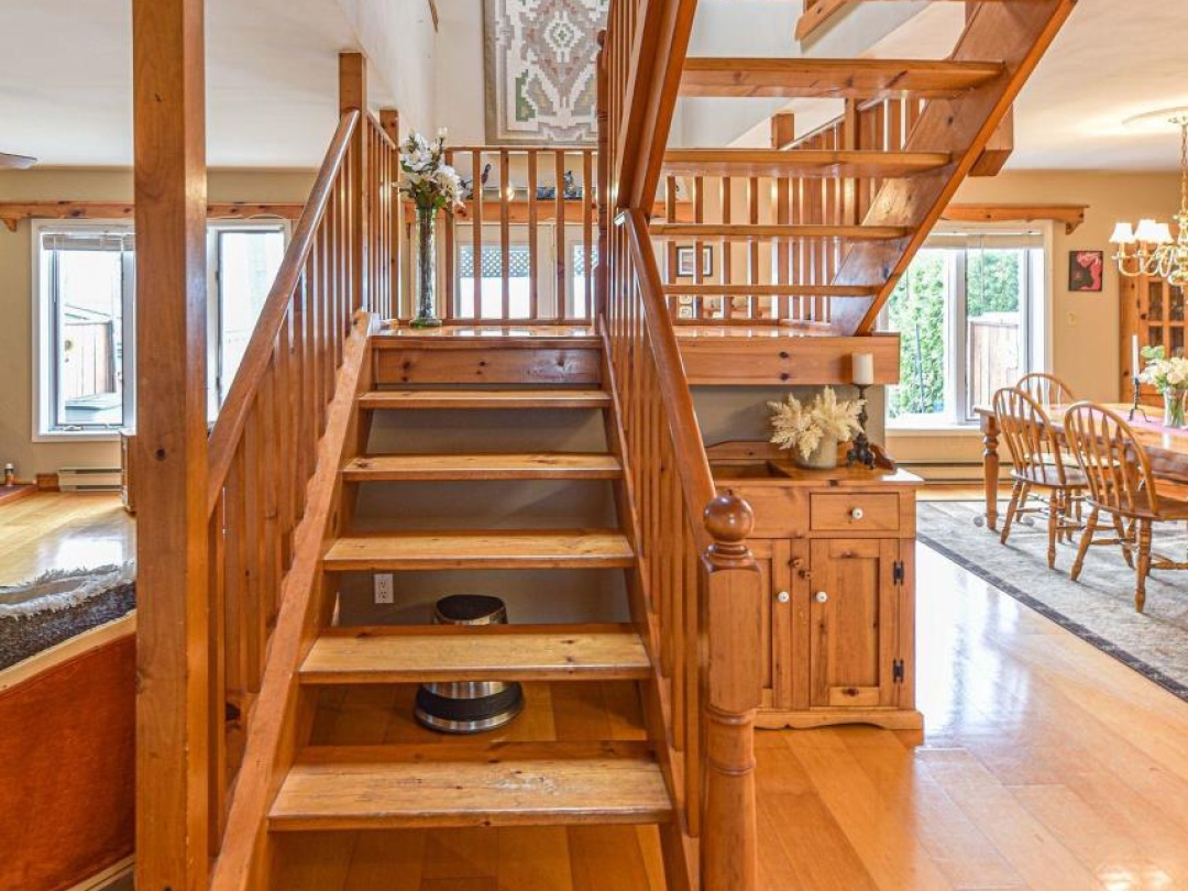 2102 LAKESHORE DRIVE, Lake Simcoe