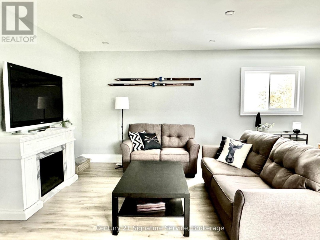 127 Maskinonge Road, Georgian Bay