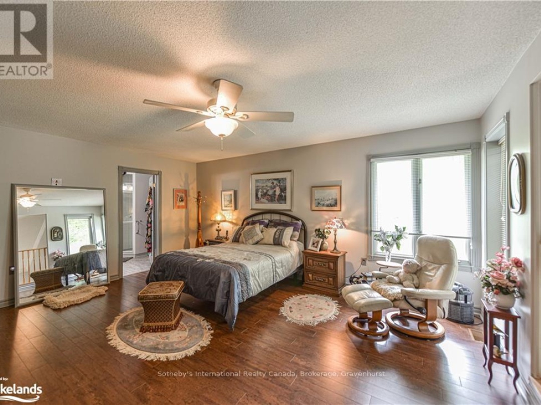 101 10 Museum Drive, Orillia