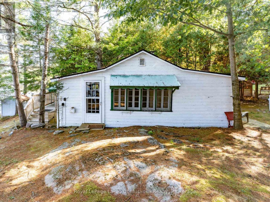 1010 TARA LANE, Morrison Lake