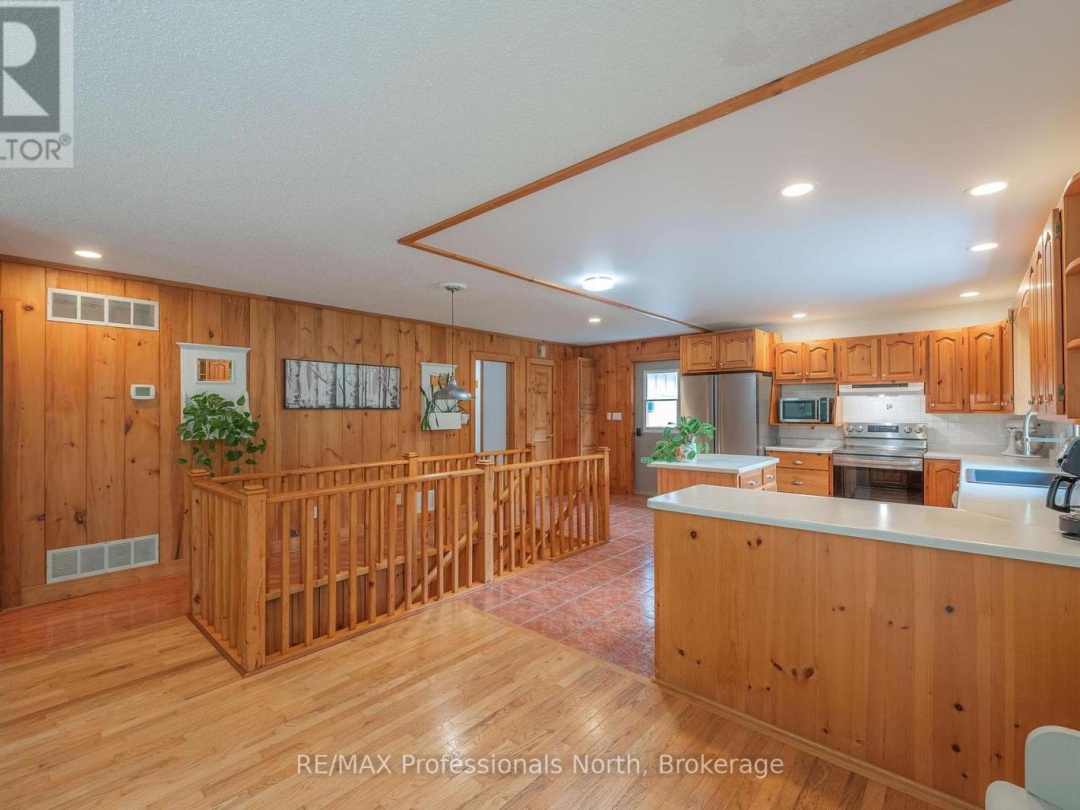 1006 TENNYSON ROAD, 