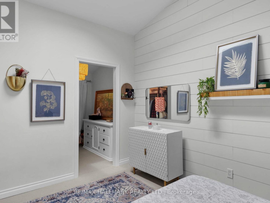 95 Lake Avenue, Lake Simcoe