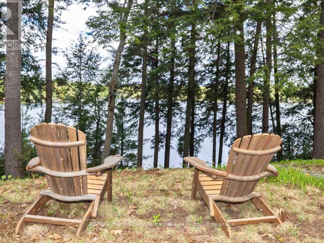 33 HOUSTON LANE, Otter Lake