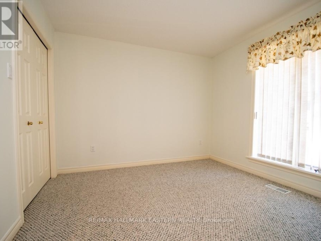 2 HUNTINGWOOD CRESCENT, 