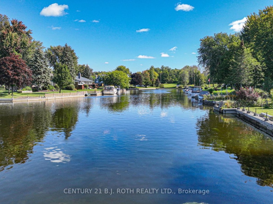 60 Simcoe Road, Lake Simcoe