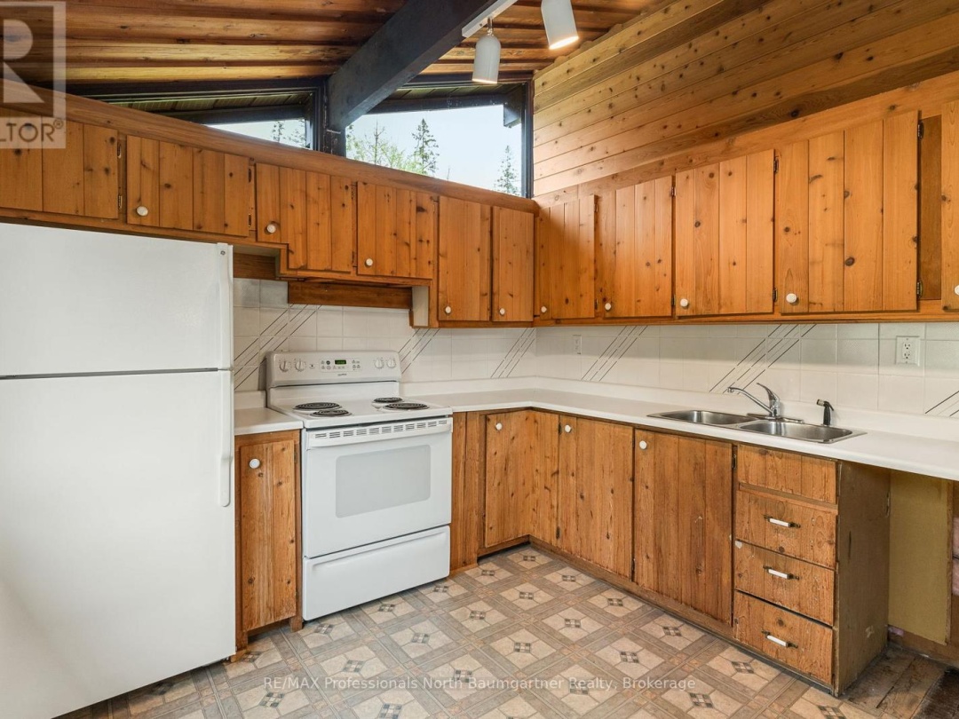 1172 Maebar Road, Twelve Mile Lake