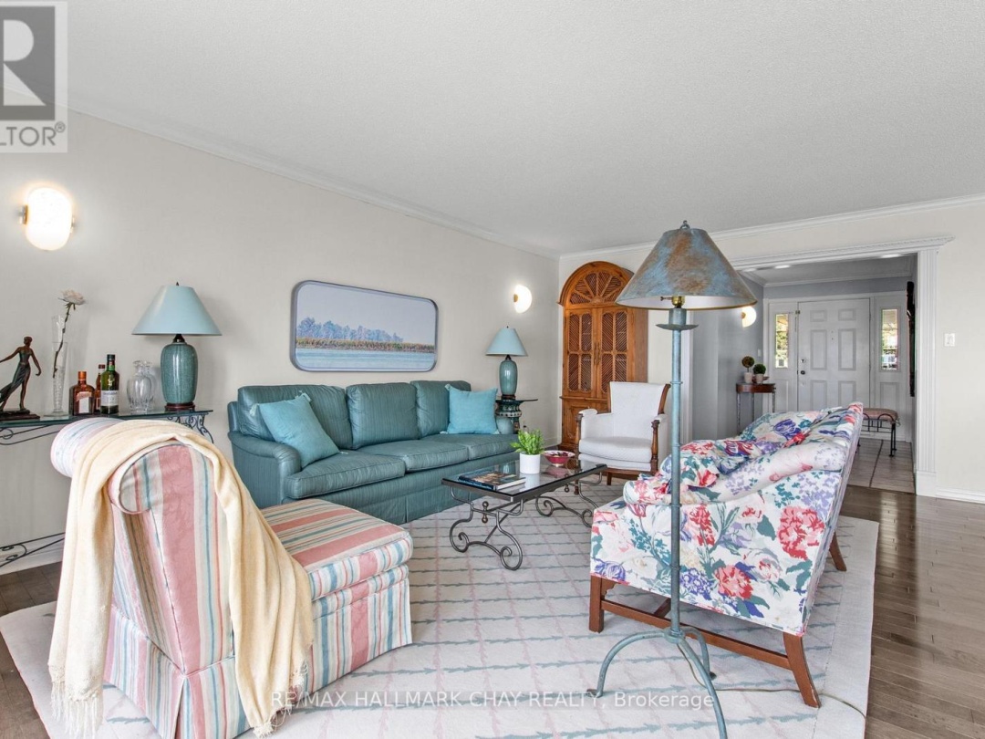 9 BLUERIDGE CRESCENT, Lake Simcoe