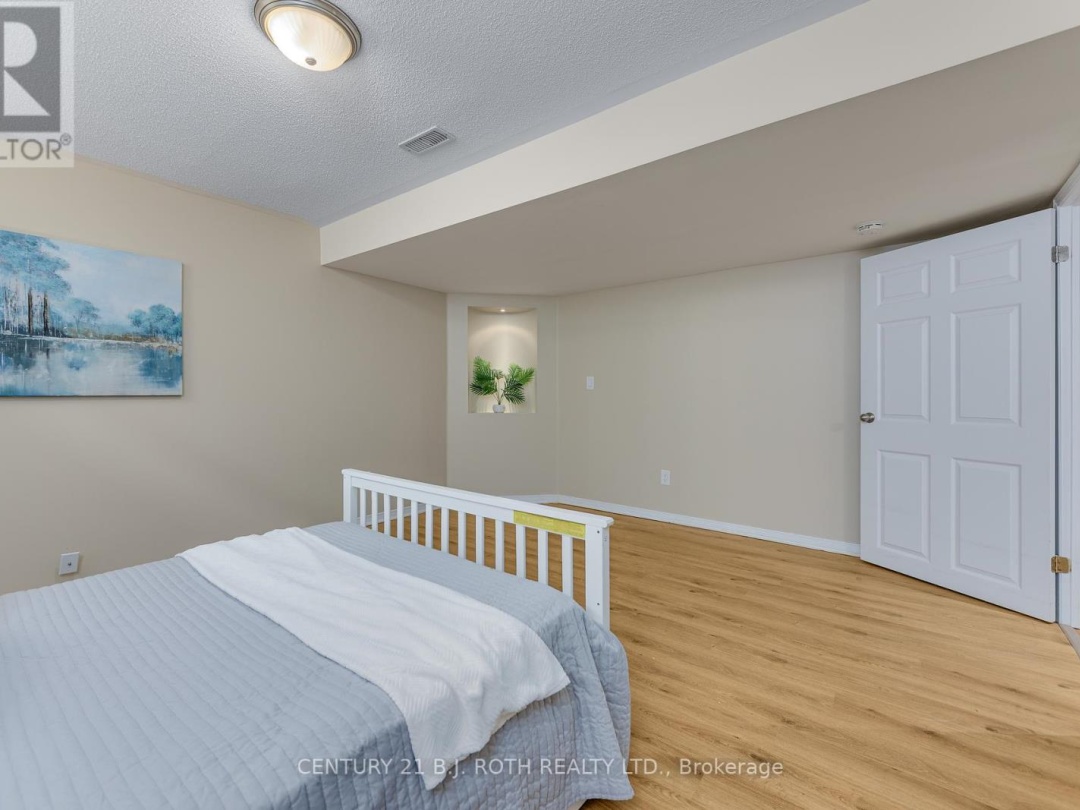 3327 SUMMERHILL WAY N, 