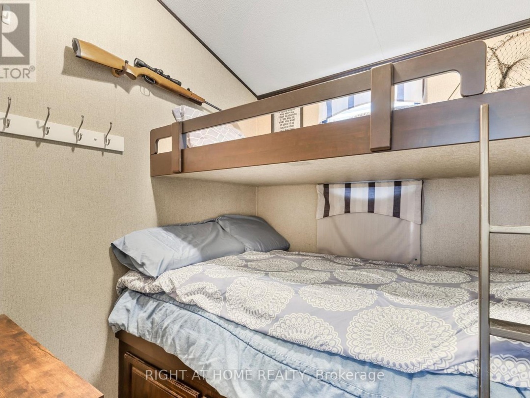 3500 Lauderdale Pt Crescent, Sparrow Lake