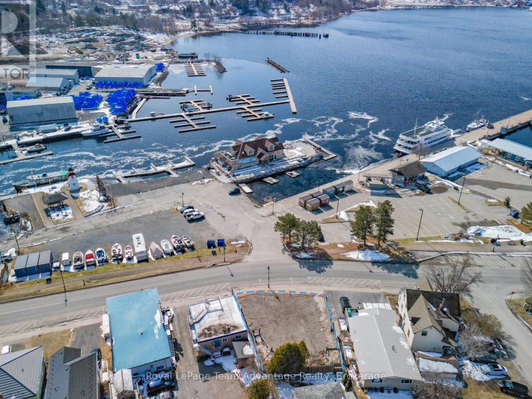 22 Bay Street, Parry Sound