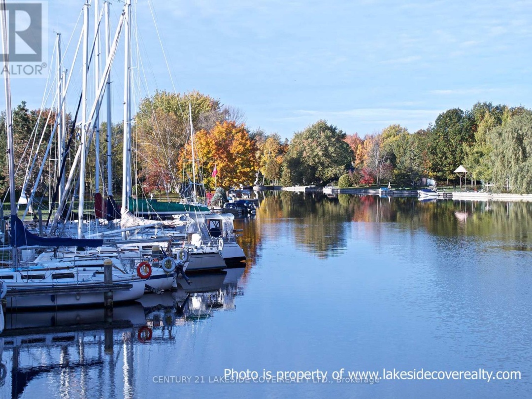 Unit 14 1 Paradise Boulevard, Lake Simcoe