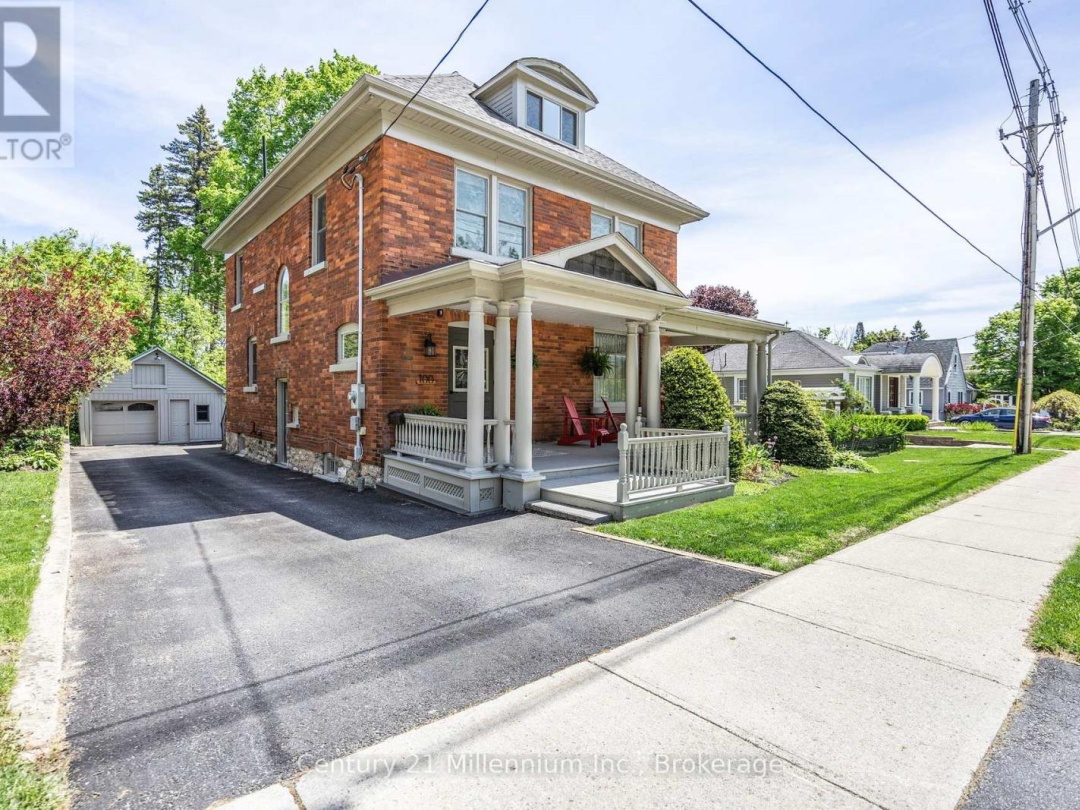 100 Matchedash Street N, Orillia